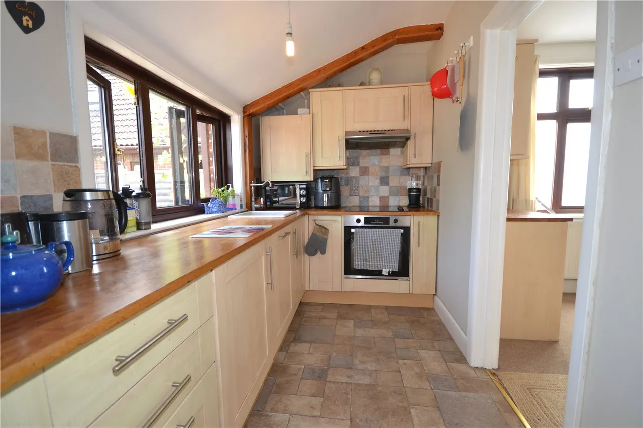 Lea Road, Langley, Southampton, Hampshire, SO45 1YW, photo 3