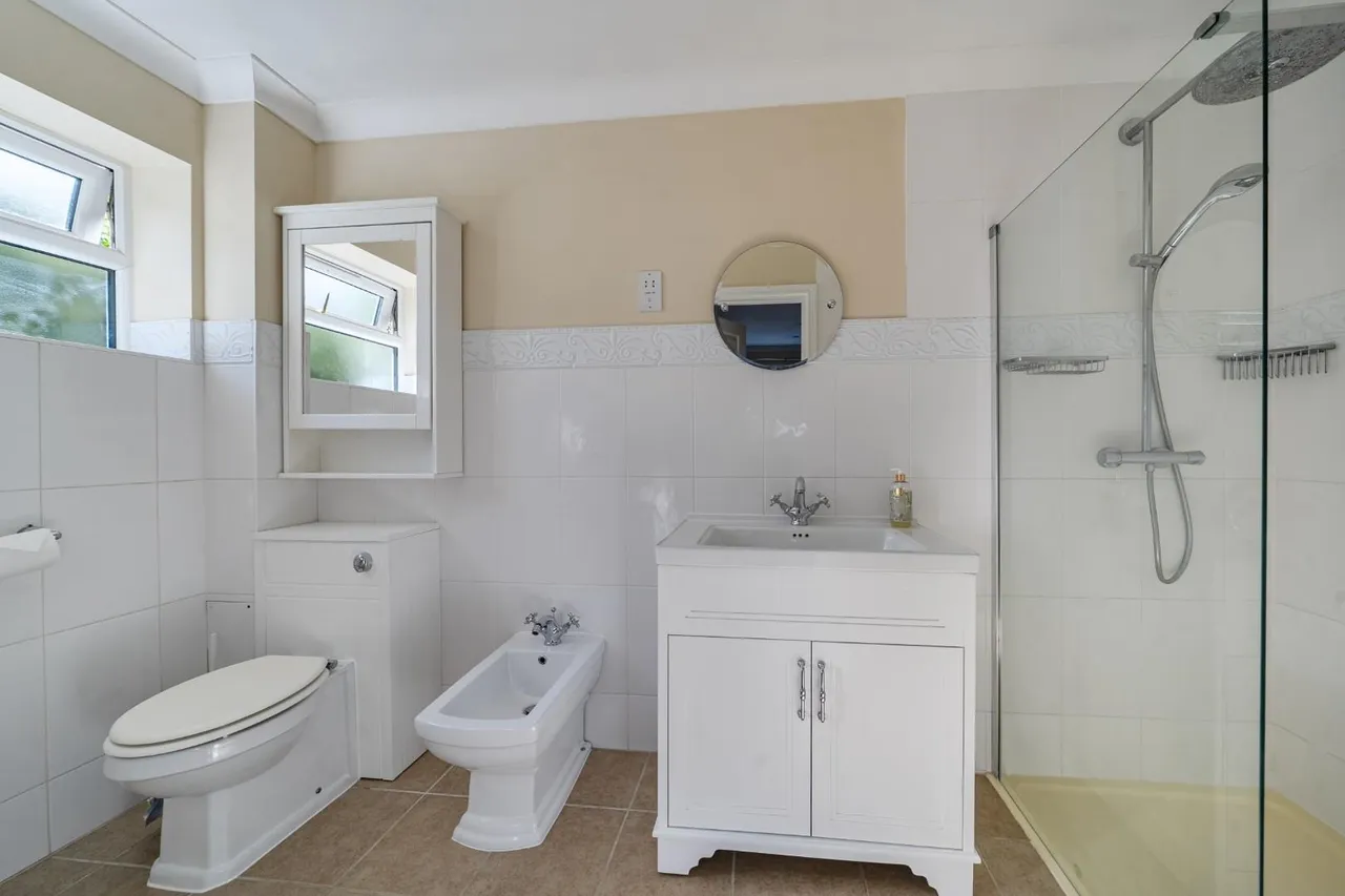 Queens Road, Datchet, photo 8