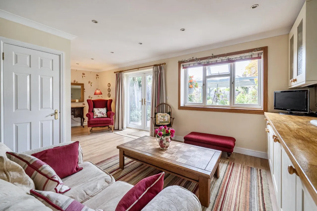 Queens Road, Datchet, photo 10