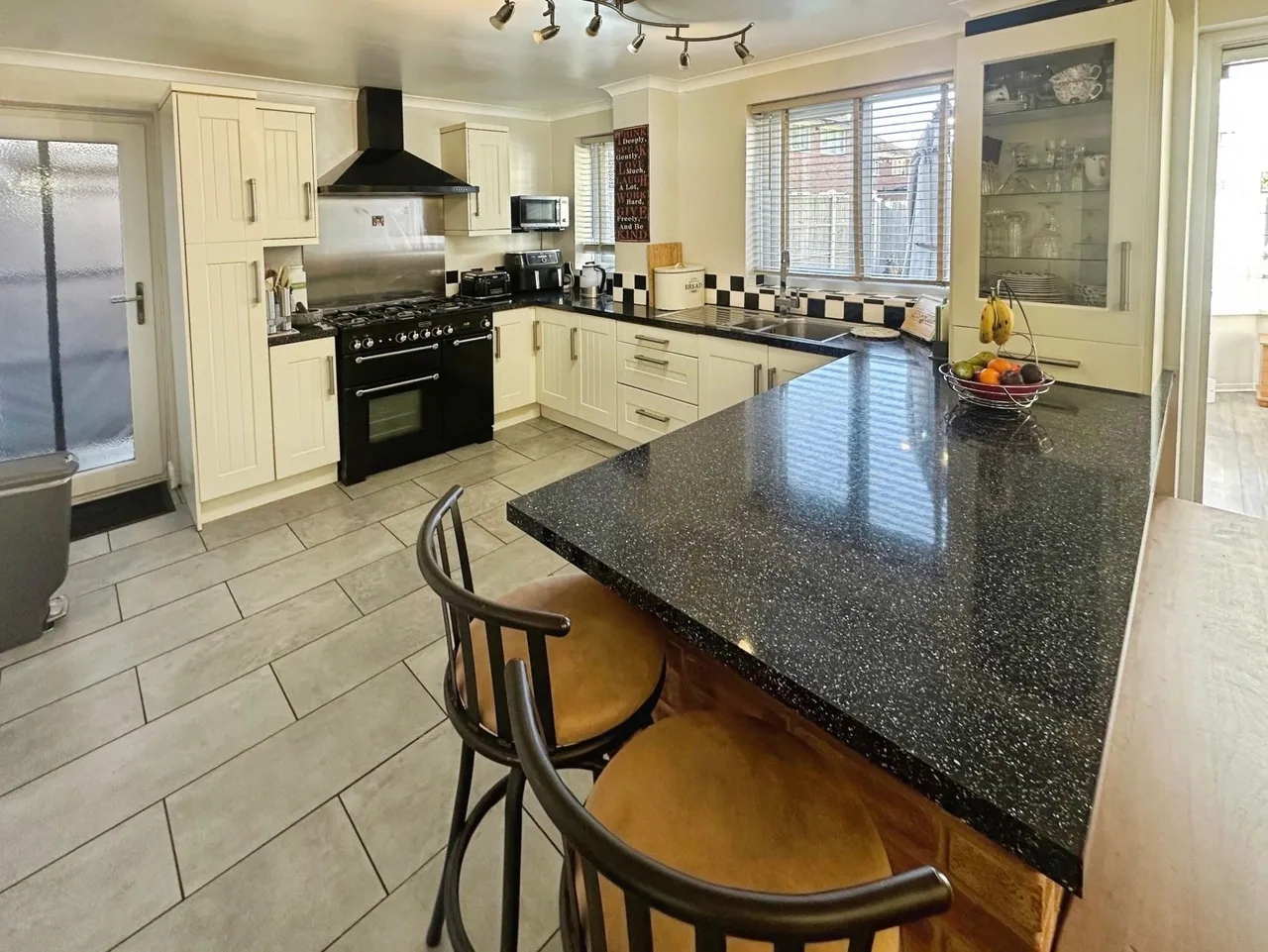 Wychall Drive, Wolverhampton, WV10, photo 12