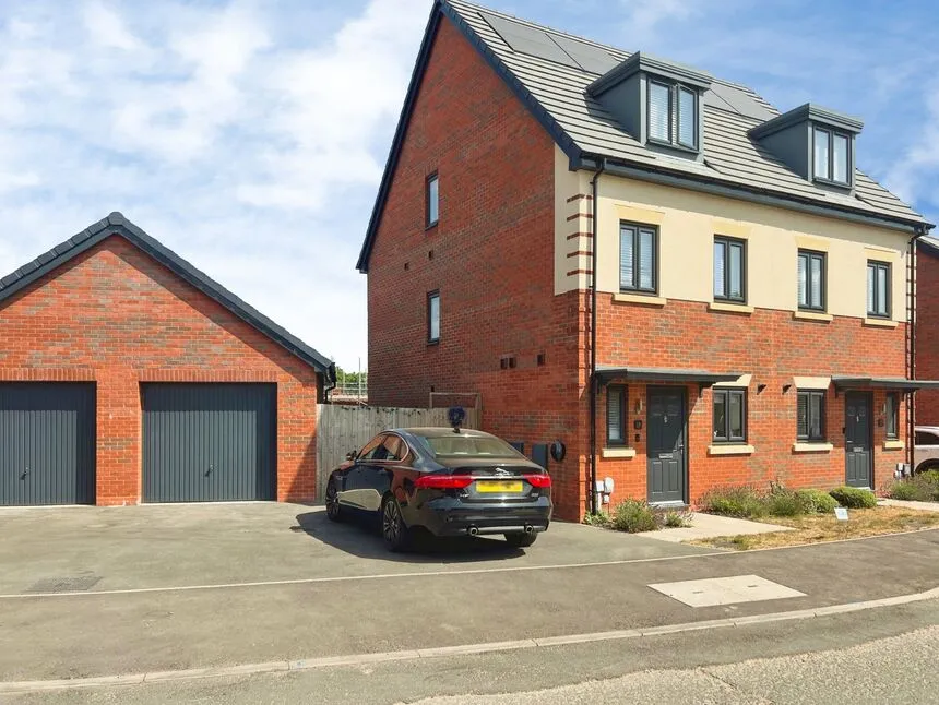 Jackdaw Place, Nuneaton, CV11, photo 2
