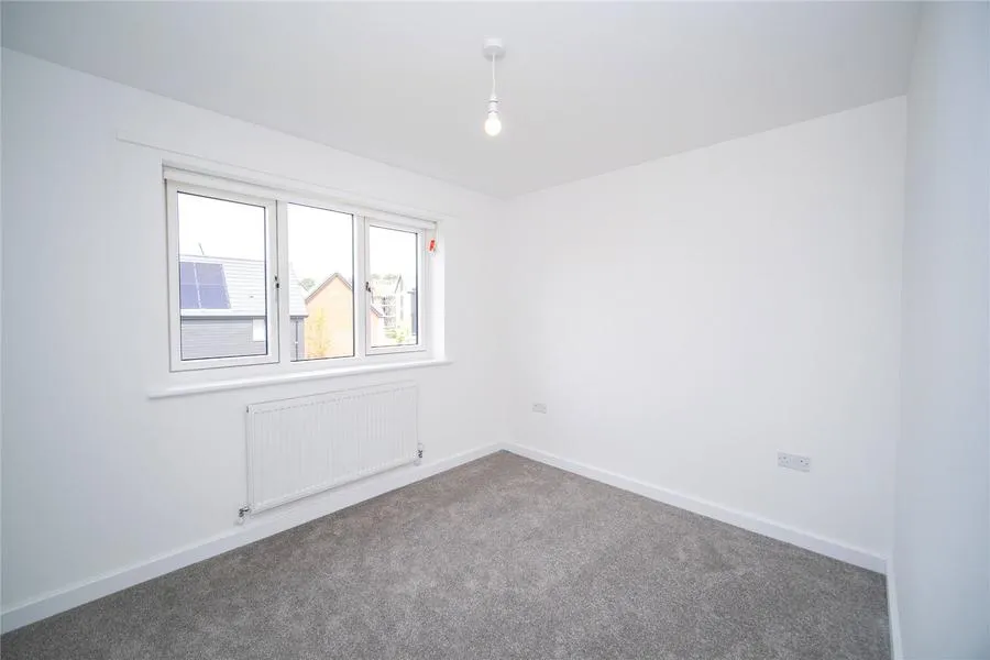 Hailwood Avenue, Crowthorne, RG45, photo 7