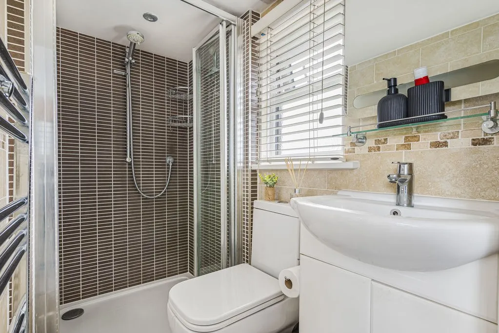 Elsa Road, Welling, DA16, photo 17