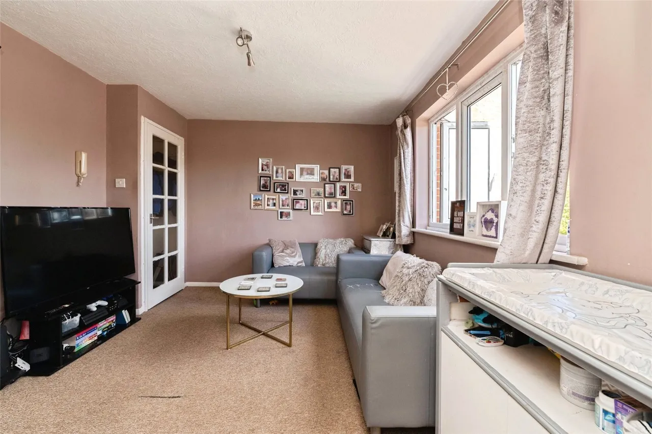 Lesney Gardens, Rochford, Essex, SS4, photo 9