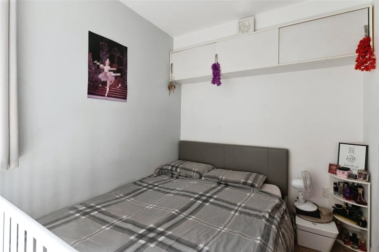 Lesney Gardens, Rochford, Essex, SS4, photo 4