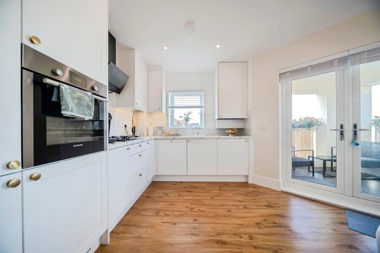 Bowling Green Close, Milton Keynes, MK2, photo 9