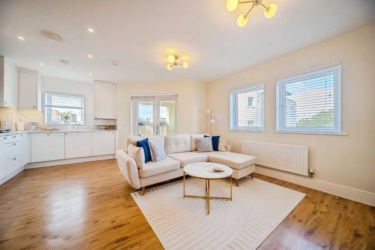Bowling Green Close, Milton Keynes, MK2, photo 13