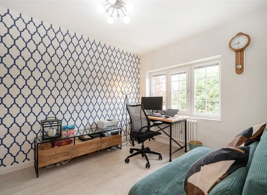 Chatsworth Place, Teddington, TW11, photo 6
