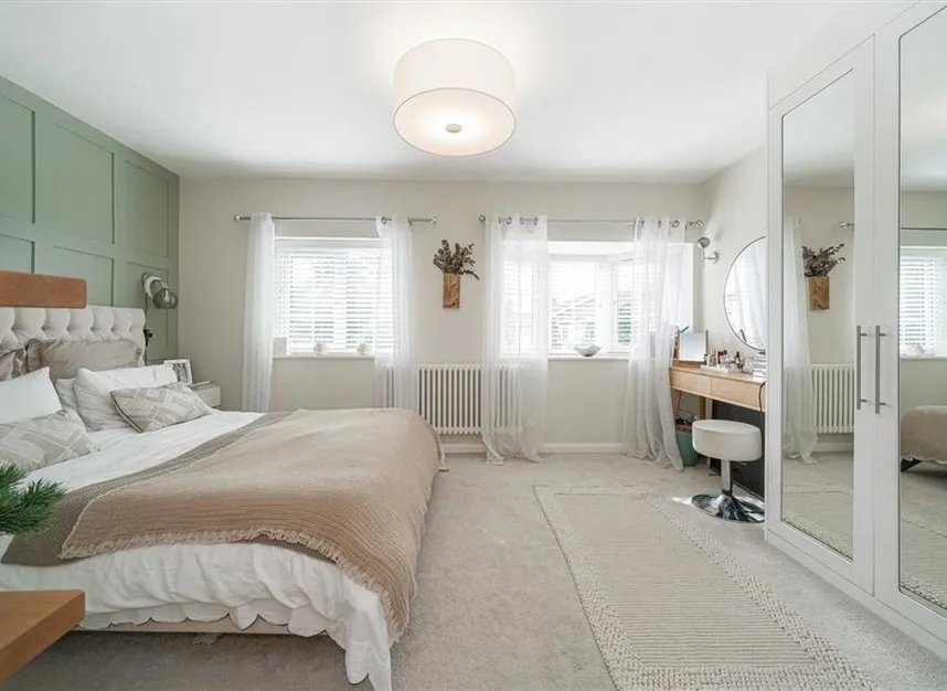 Chatsworth Place, Teddington, TW11, photo 5