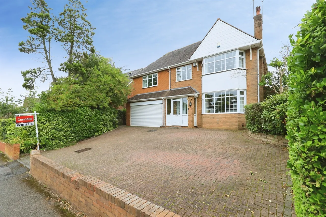 4 bed house for sale, Mount Road, Penn, WV4