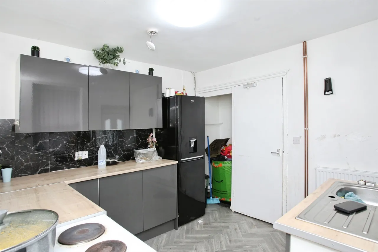 Brook Street, Pontypridd, CF37, photo 3