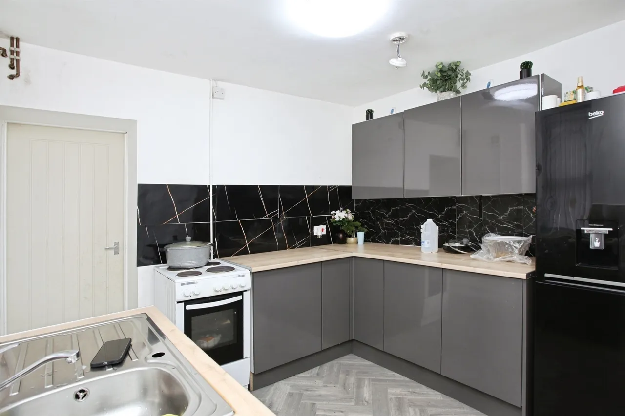 Brook Street, Pontypridd, CF37, photo 2