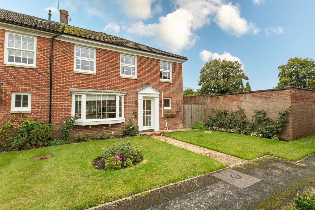Kiln Gardens, Hartley Wintney, Hook, RG27 8RG, photo 16