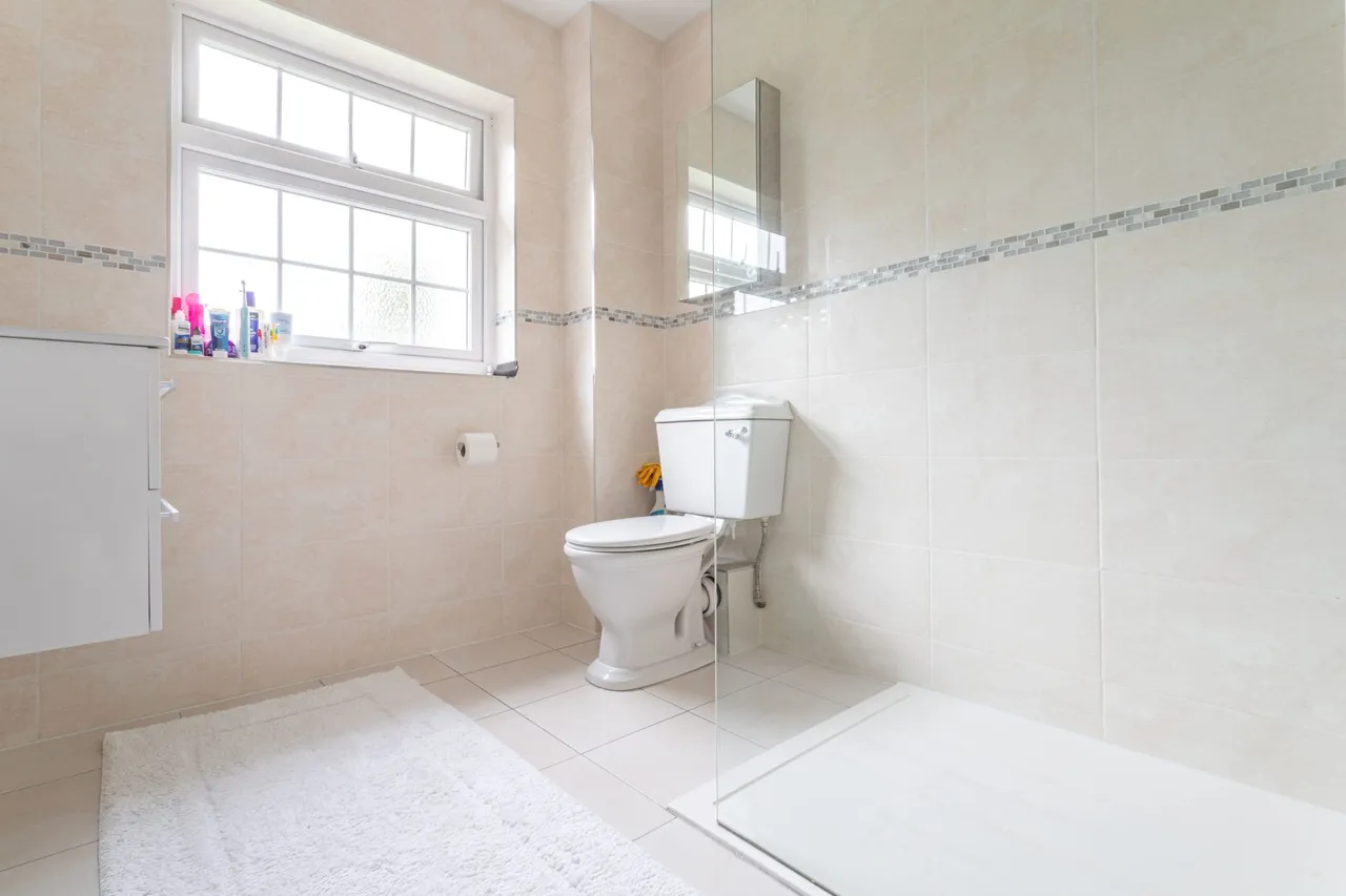 Kiln Gardens, Hartley Wintney, Hook, RG27 8RG, photo 10
