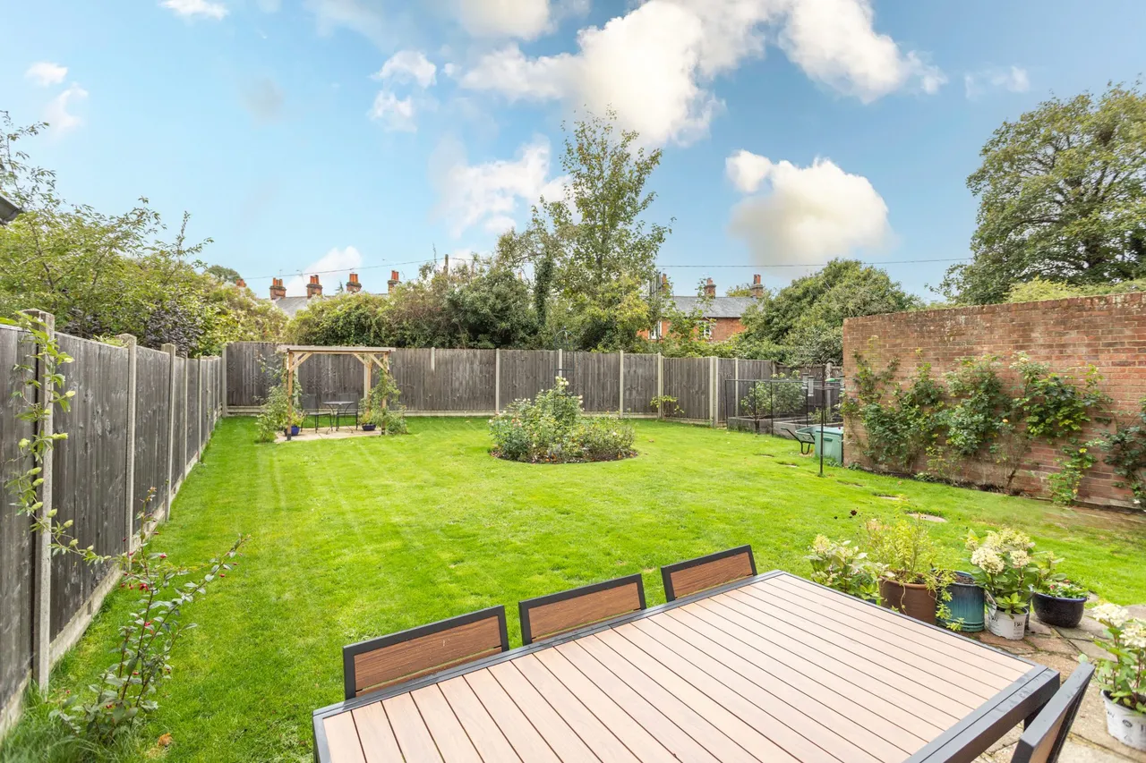Kiln Gardens, Hartley Wintney, Hook, RG27 8RG, photo 11