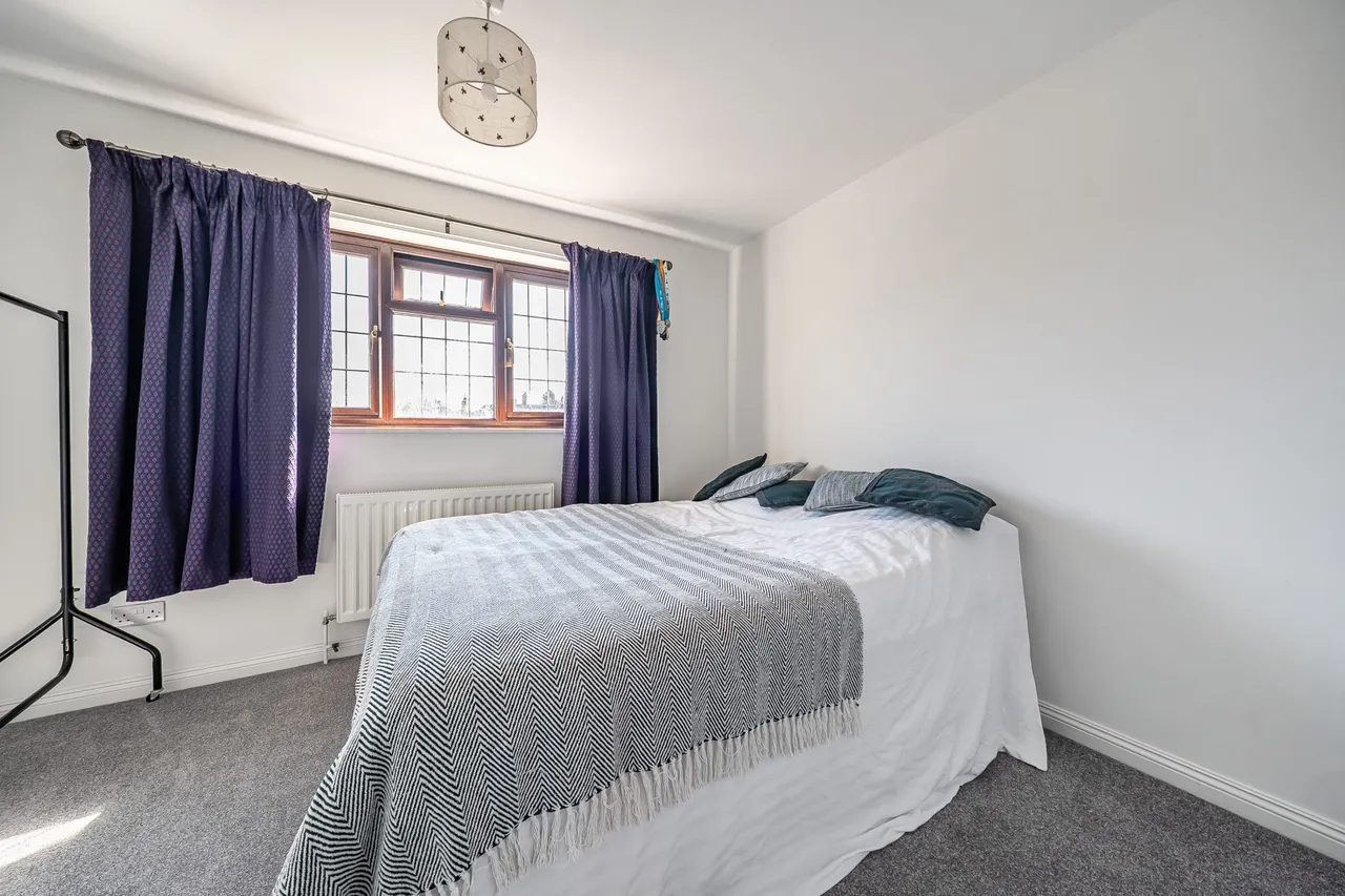 London Road, Odiham, Hook, RG29 1AJ, photo 4