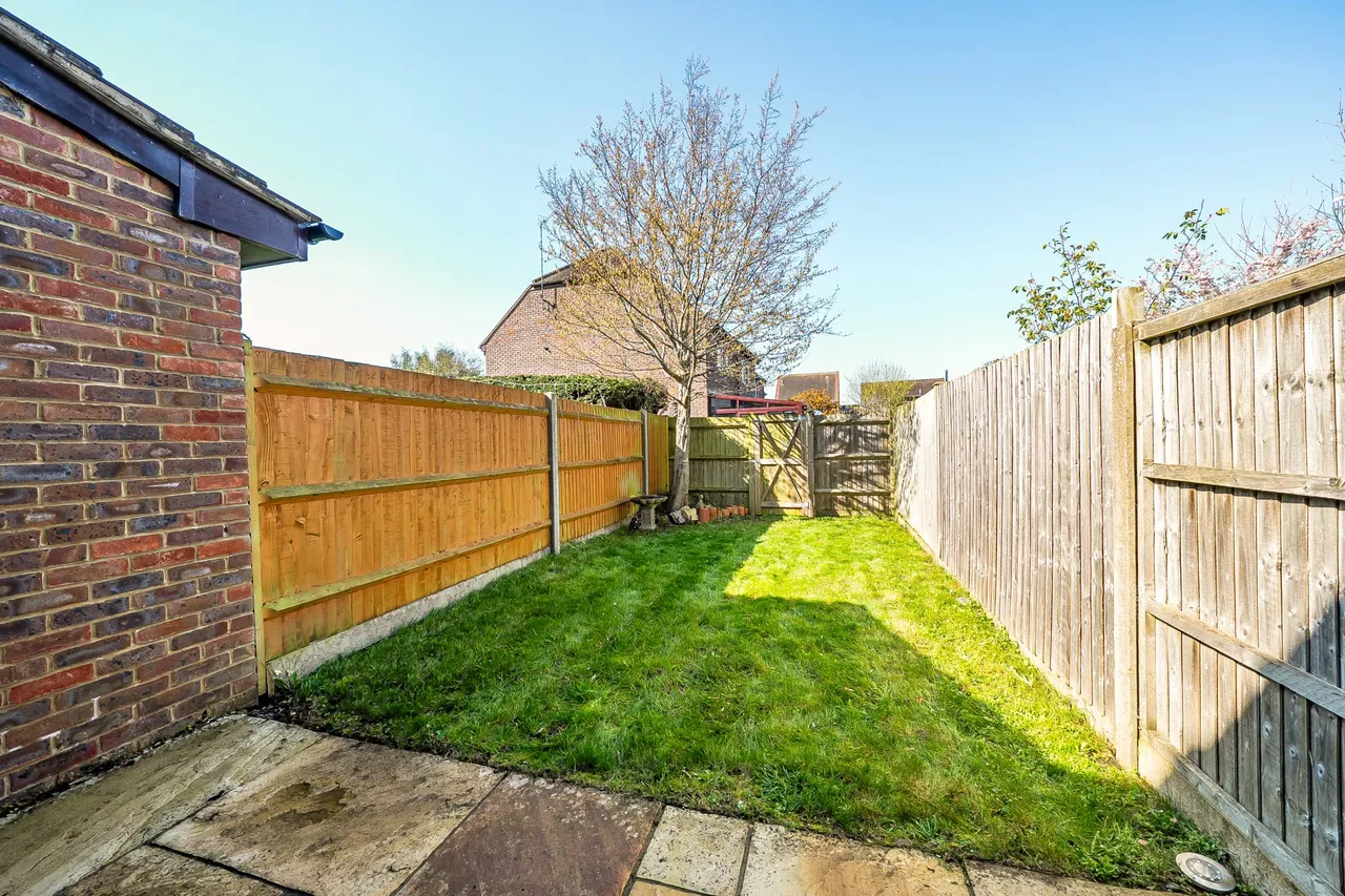 London Road, Odiham, Hook, RG29 1AJ, photo 7