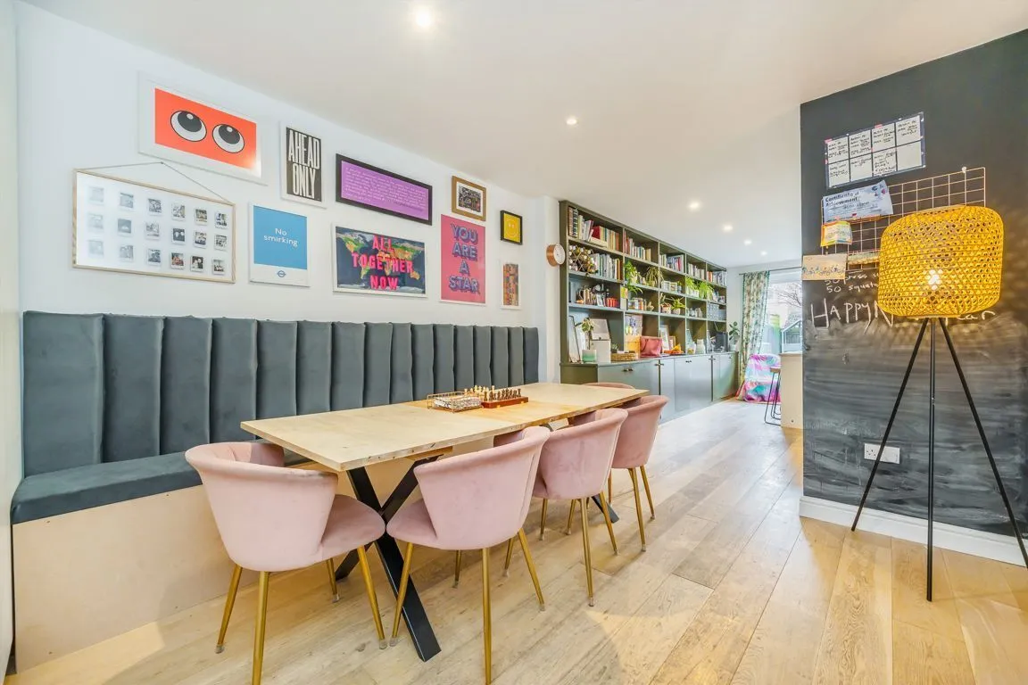Percy Road, TW12, photo 3