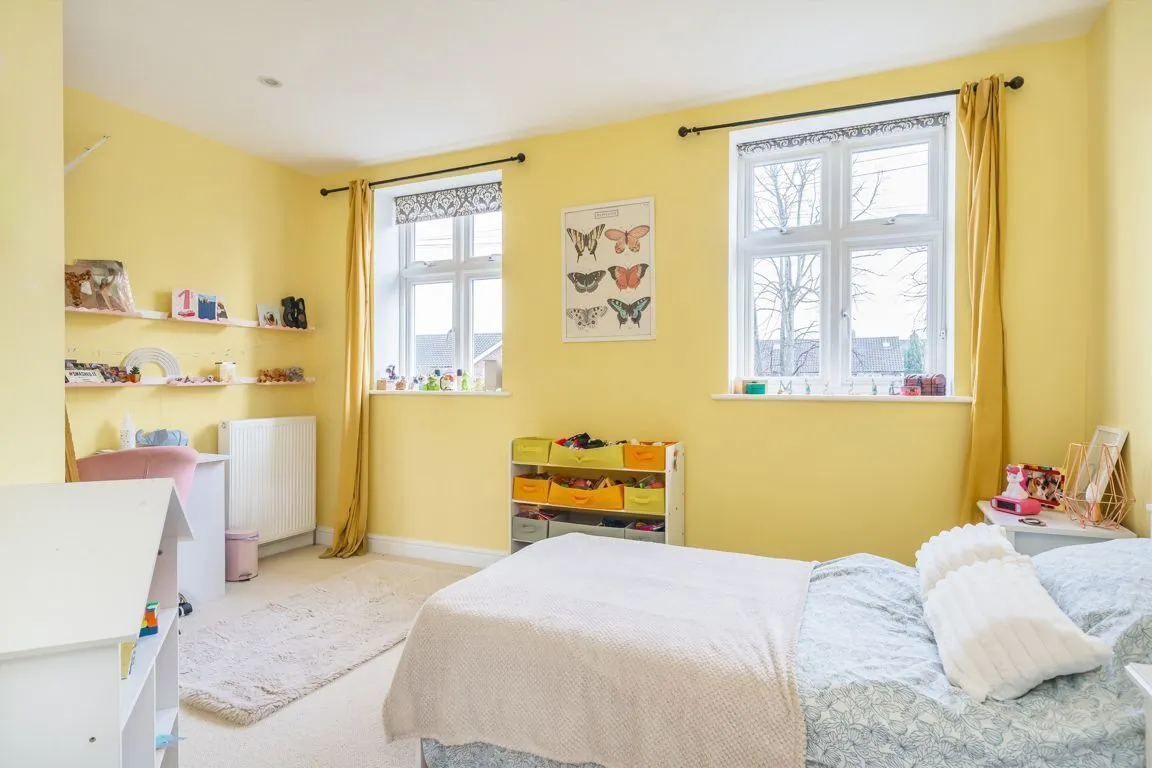 Percy Road, TW12, photo 5