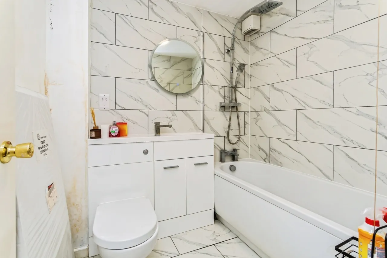 Fairbairn Close, Purley, CR8, photo 5