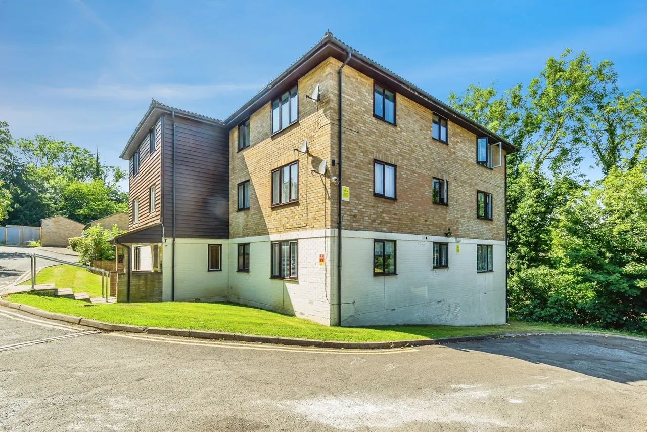 Fairbairn Close, Purley, CR8, photo 6