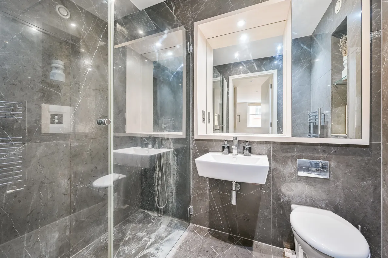 13 Rampart Street, London, photo 11