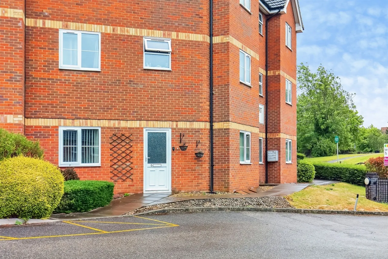 Lower Street, Kettering, photo 11