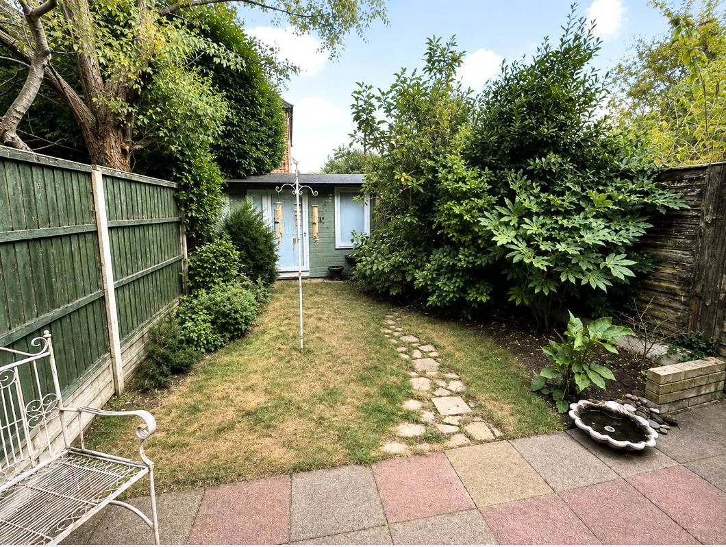 Cambridge Road, Aldershot, Hampshire, GU11 3JY, photo 8