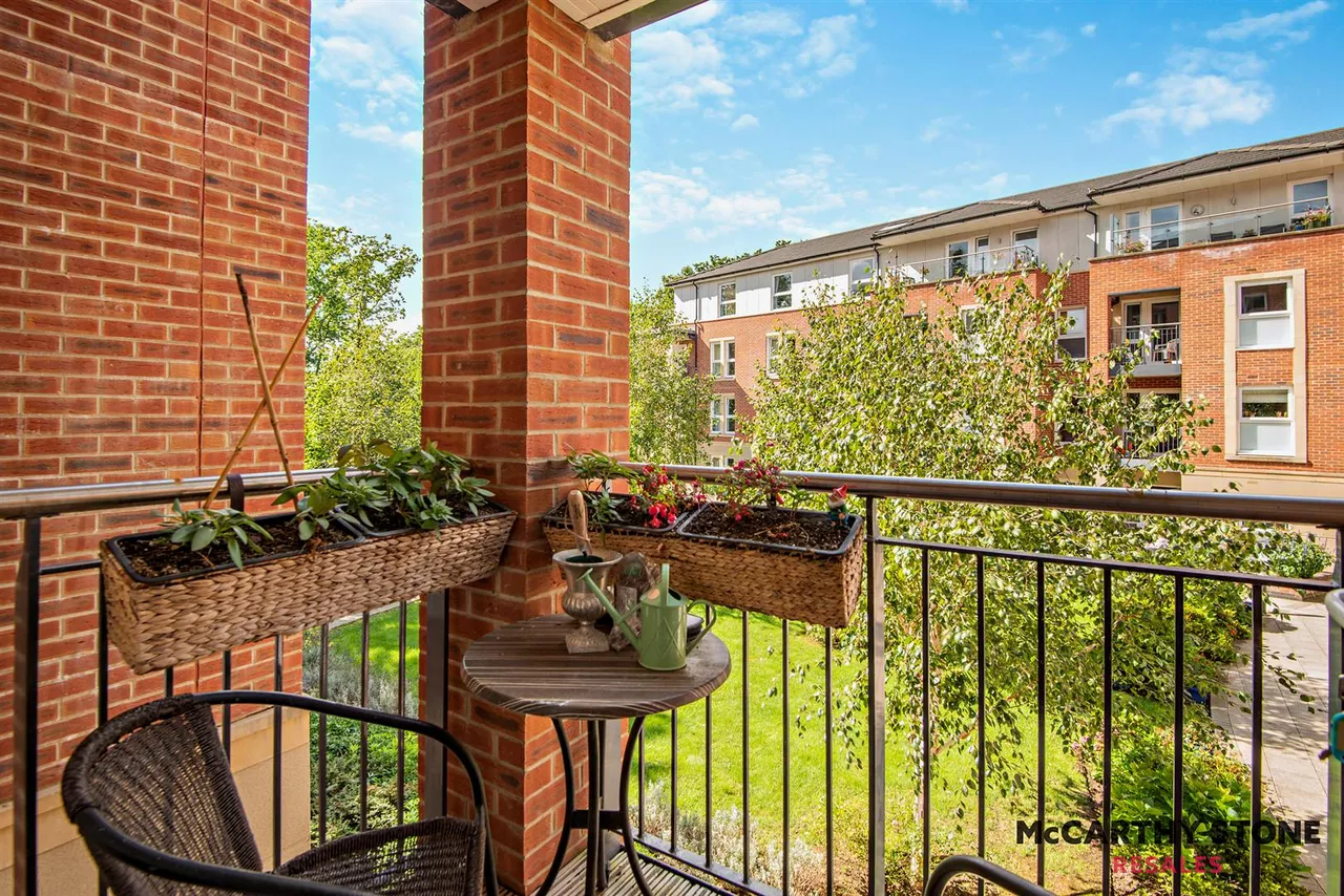 Station Parade, Virginia Water, GU25, photo 10