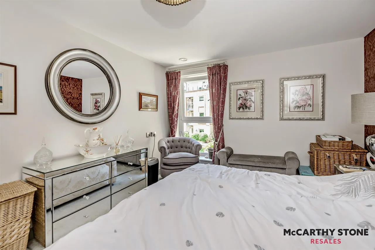 Station Parade, Virginia Water, GU25, photo 16