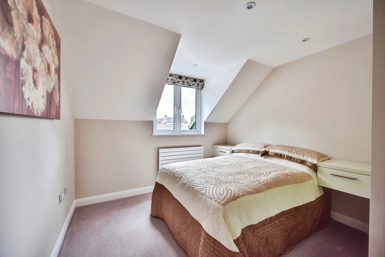 Queens Road, MAIDSTONE, Kent, ME16, photo 12