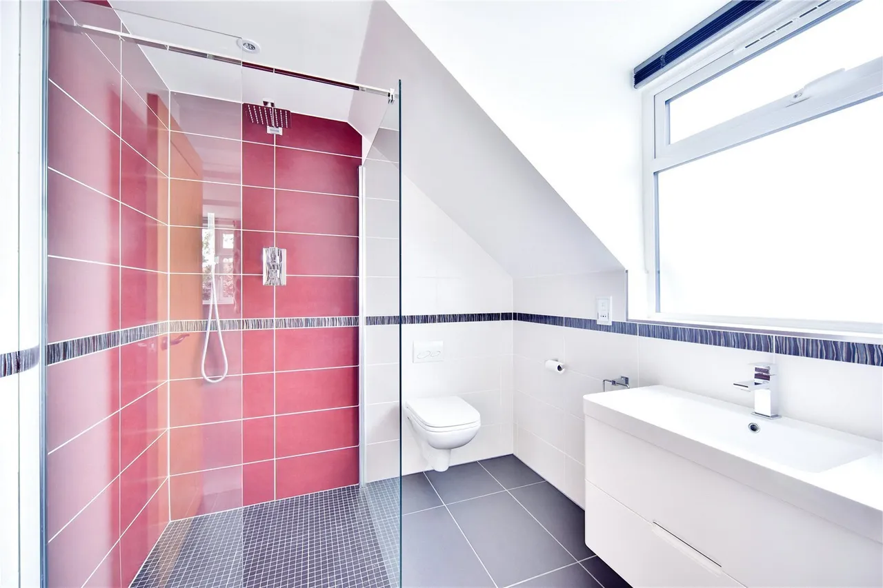 Queens Road, MAIDSTONE, Kent, ME16, photo 17