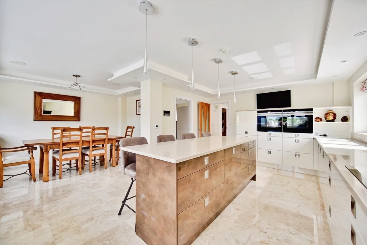 4 bed house for sale — Queens Road, MAIDSTONE, Kent, ME16