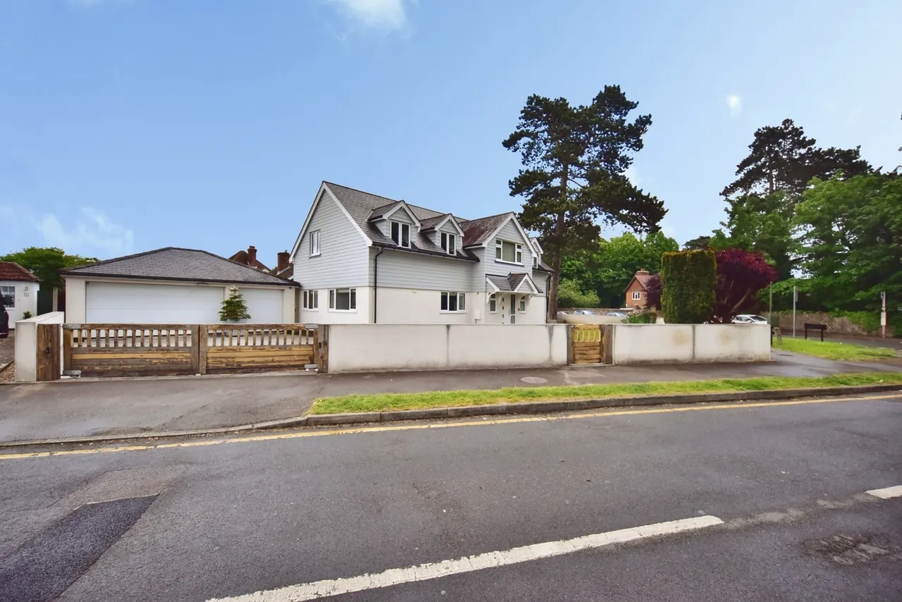 Queens Road, MAIDSTONE, Kent, ME16, photo 23
