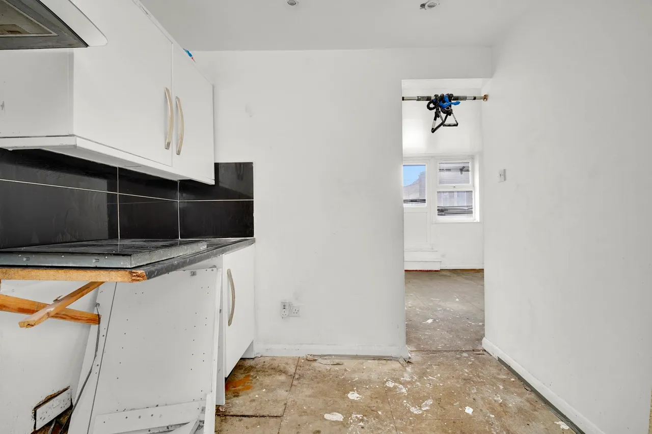 Flat 2, 6 High Street, London, E17 7LD, photo 3