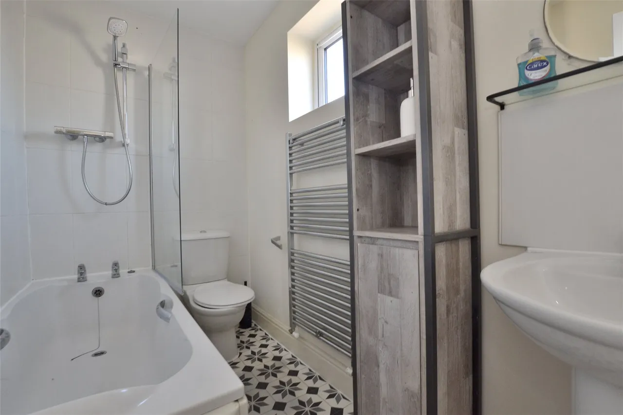 Longhorn Avenue, Gloucester, GL1 2AR, photo 14
