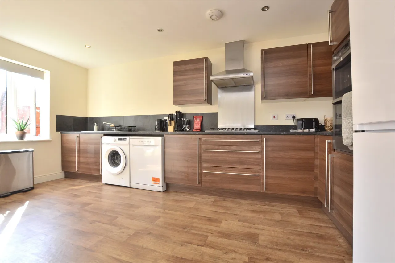 Longhorn Avenue, Gloucester, GL1 2AR, photo 2