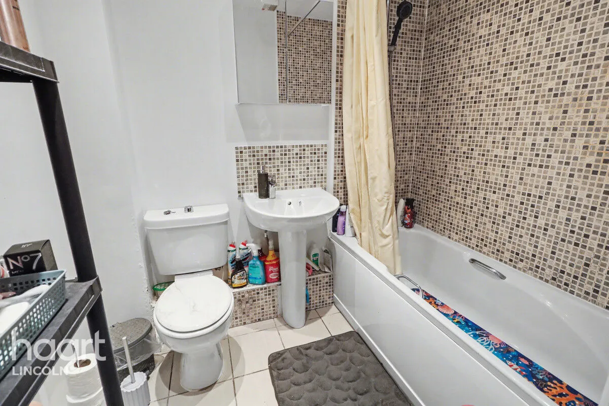 Tanners Court, Lincoln, LN5, photo 8