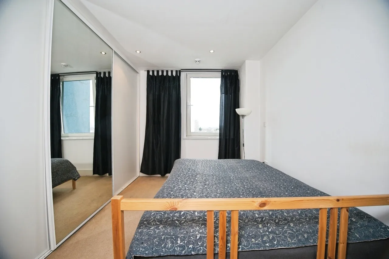 Lady Isle House, Ferry Court, Cardiff, South Glamorgan, CF11, photo 13