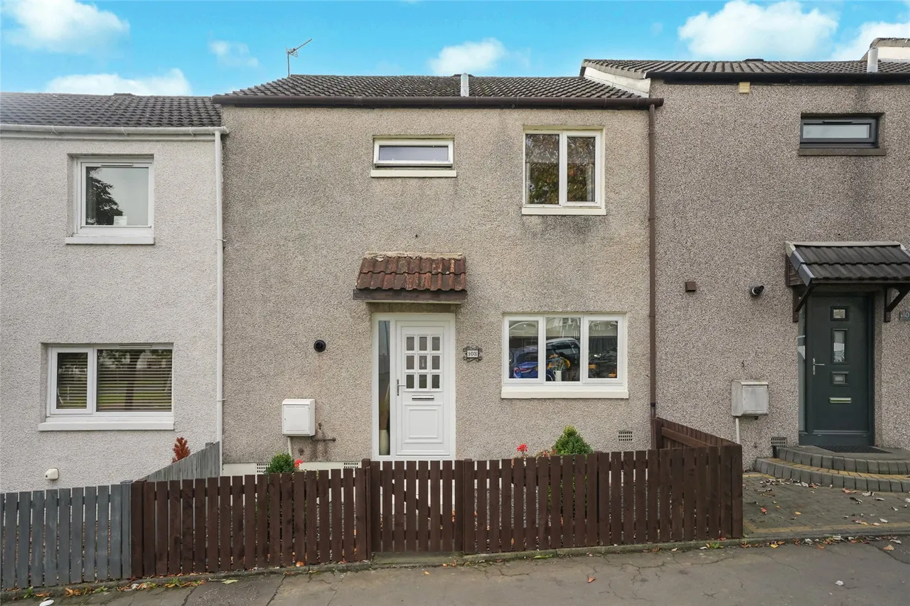 2 bed house for sale, Inveraray Avenue, Glenrothe, KY7