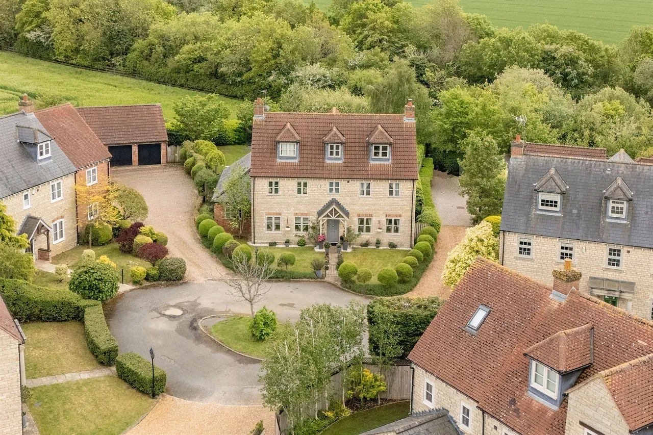 Mawsley Lodge Kettering, NN14, photo 6