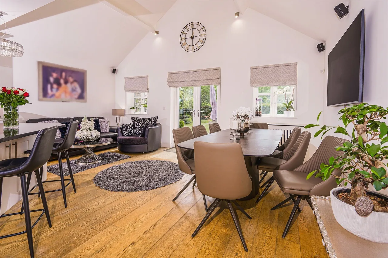 Mawsley Lodge Kettering, NN14, photo 7