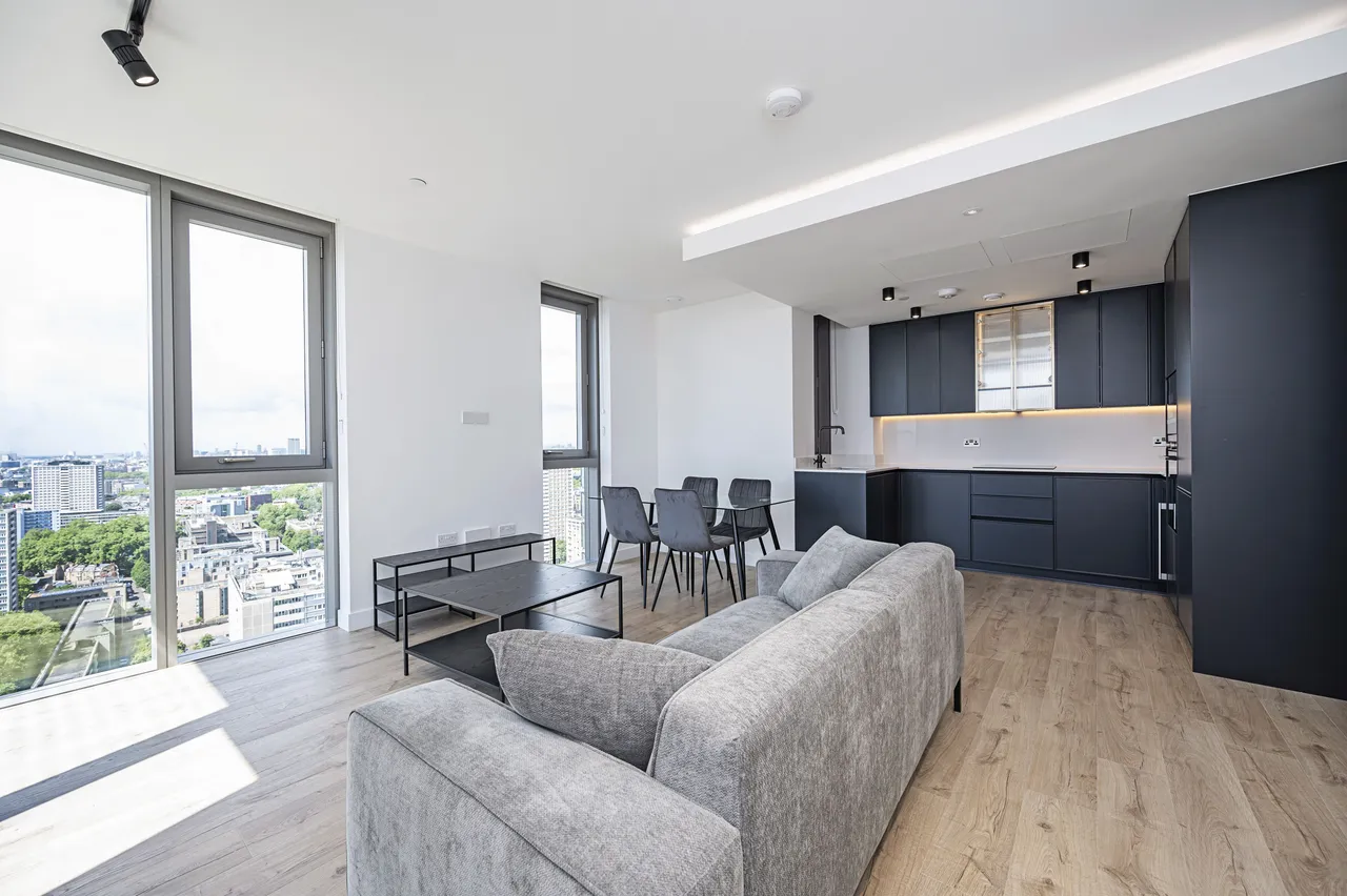 Apartment 138, Valencia Tower, 3 Bollinder Place, photo 8
