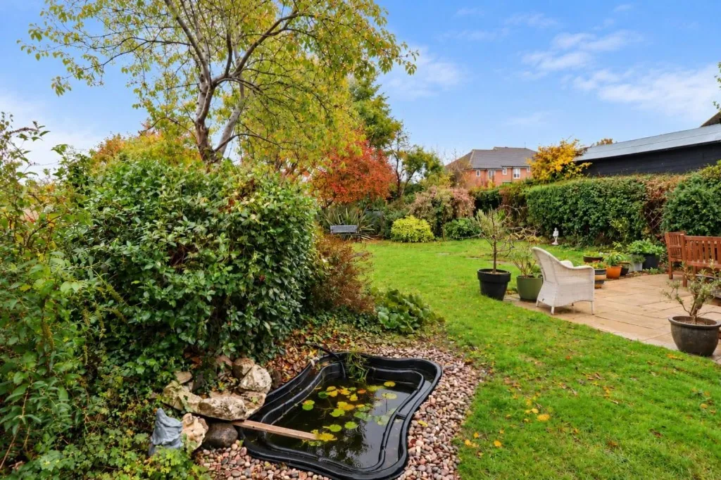 Buffins Road, Odiham, photo 17