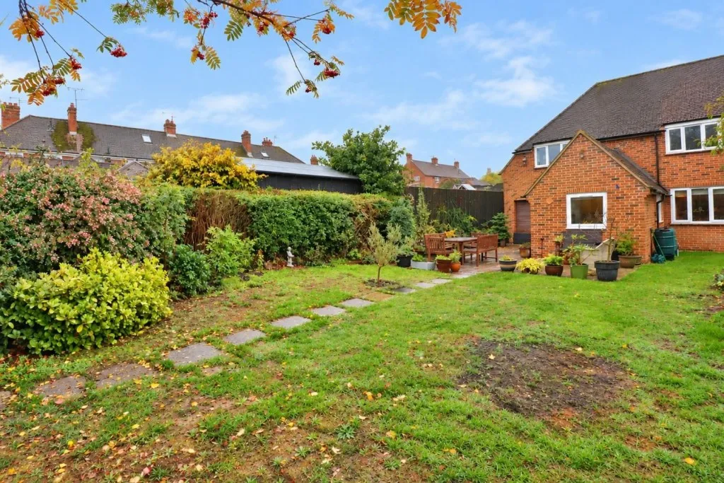 Buffins Road, Odiham, photo 20