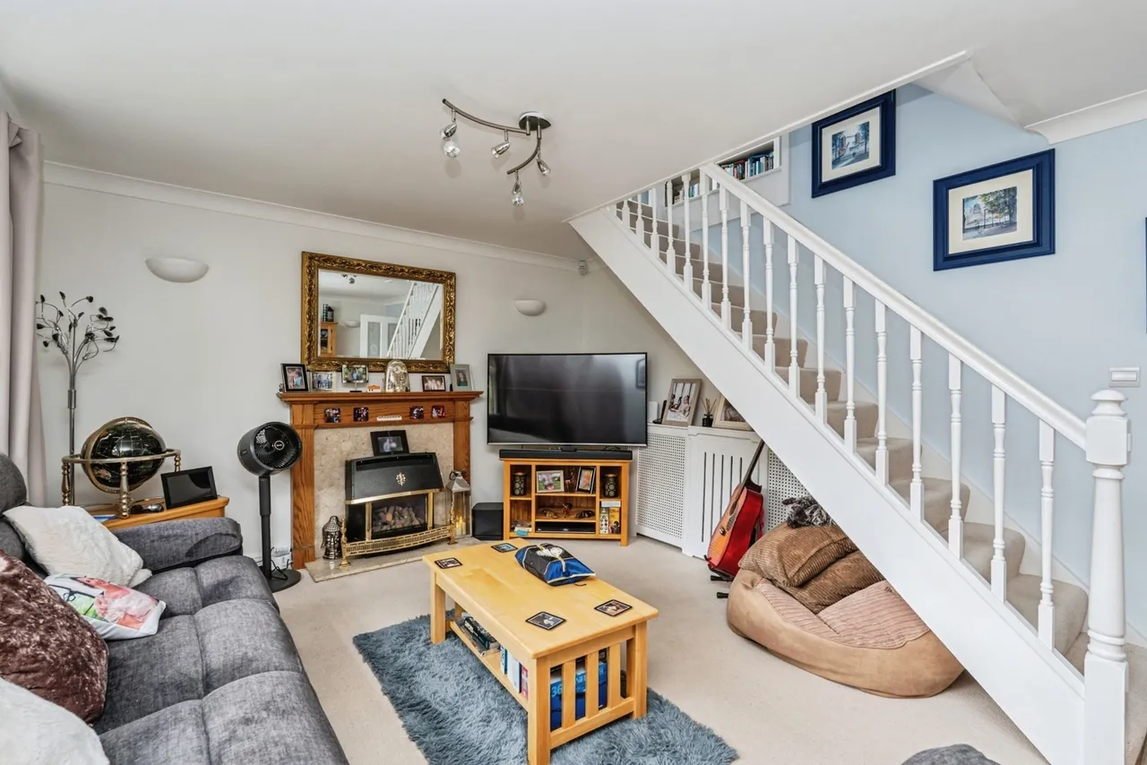 High Tree Close, Addlestone, KT15, photo 13