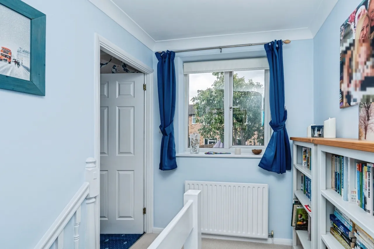 High Tree Close, Addlestone, KT15, photo 6