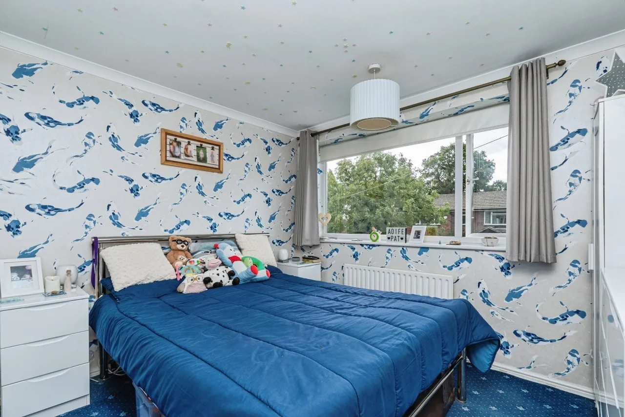 High Tree Close, Addlestone, KT15, photo 10