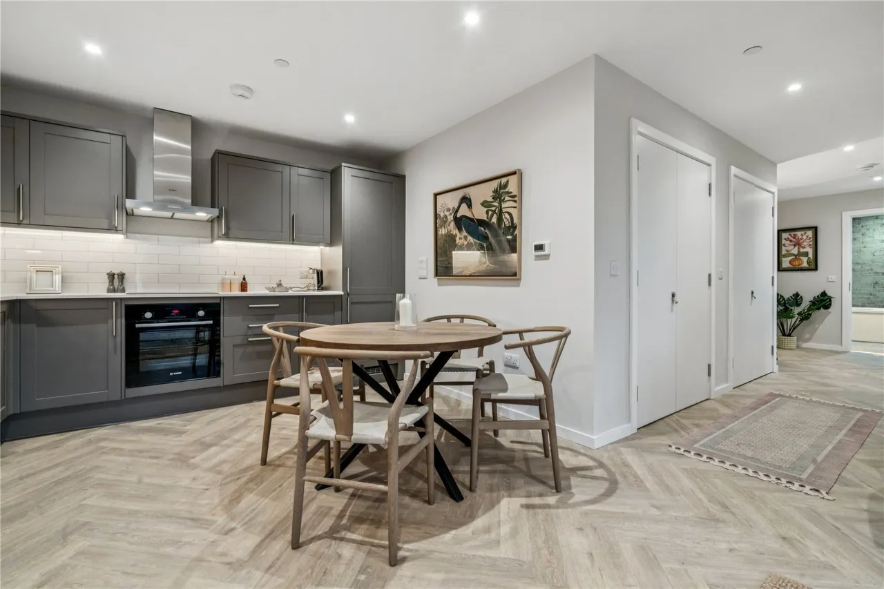 Fallsbrook Road, London, SW16, photo 12