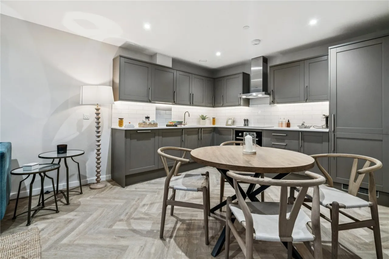 Fallsbrook Road, London, SW16, photo 2